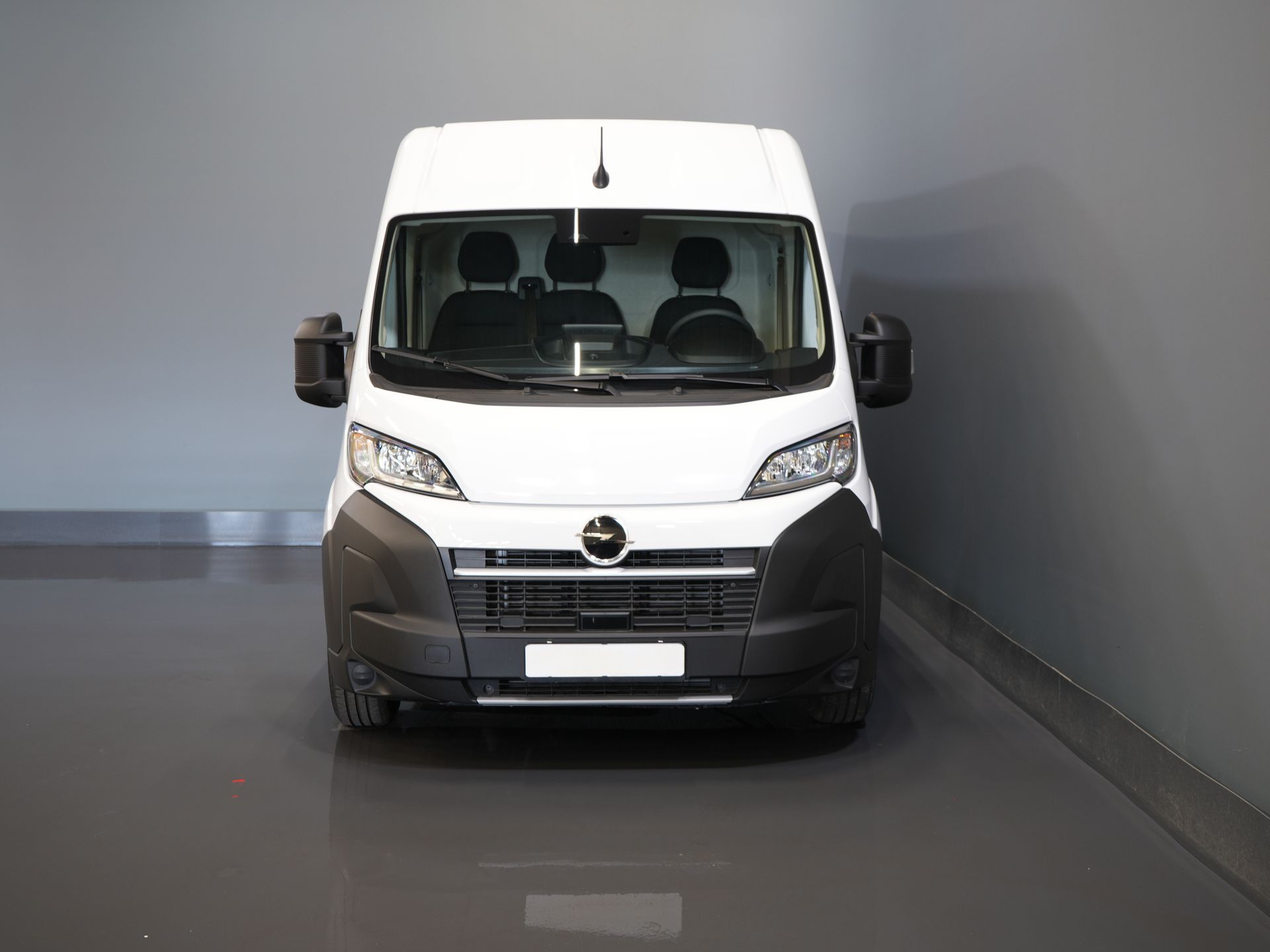 Opel Movano Bestelbus 35 2.2 CDTI 140 pk Aut. ZF L2H2 BPM VRIJ! Virtual Cockpit/ Carplay/ Climate/ 270Gr. Deuren/ Navi/ Camera/ Cruise/ PDC/ DAB