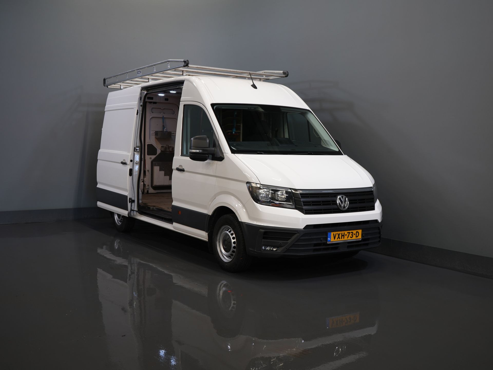 Volkswagen Crafter Van 2.0 TDI 180 ch L3H3 270Gr. Portes/ Sièges Gev. Sièges/ Galerie de toit/ Chauffage au sol/ Carplay/ Croisière/ Crochet d'attelage