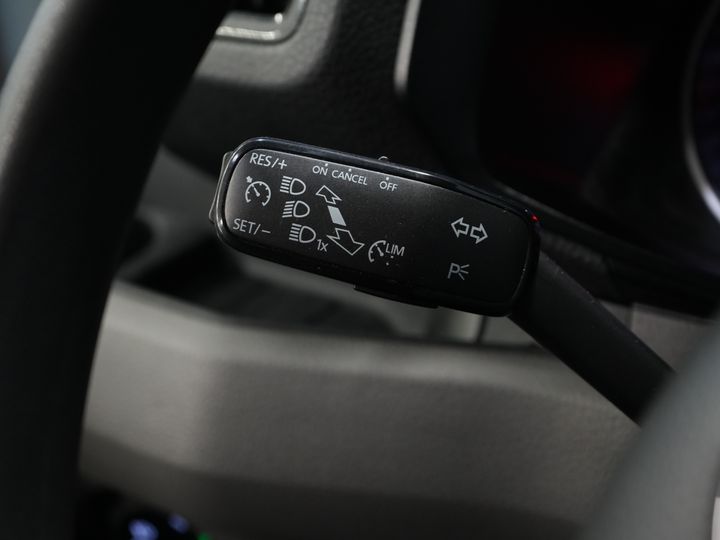 Volkswagen Crafter Van 2.0 TDI 180 ch L3H3 270Gr. Portes/ Sièges Gev. Sièges/ Galerie de toit/ Chauffage au sol/ Carplay/ Croisière/ Crochet d'attelage