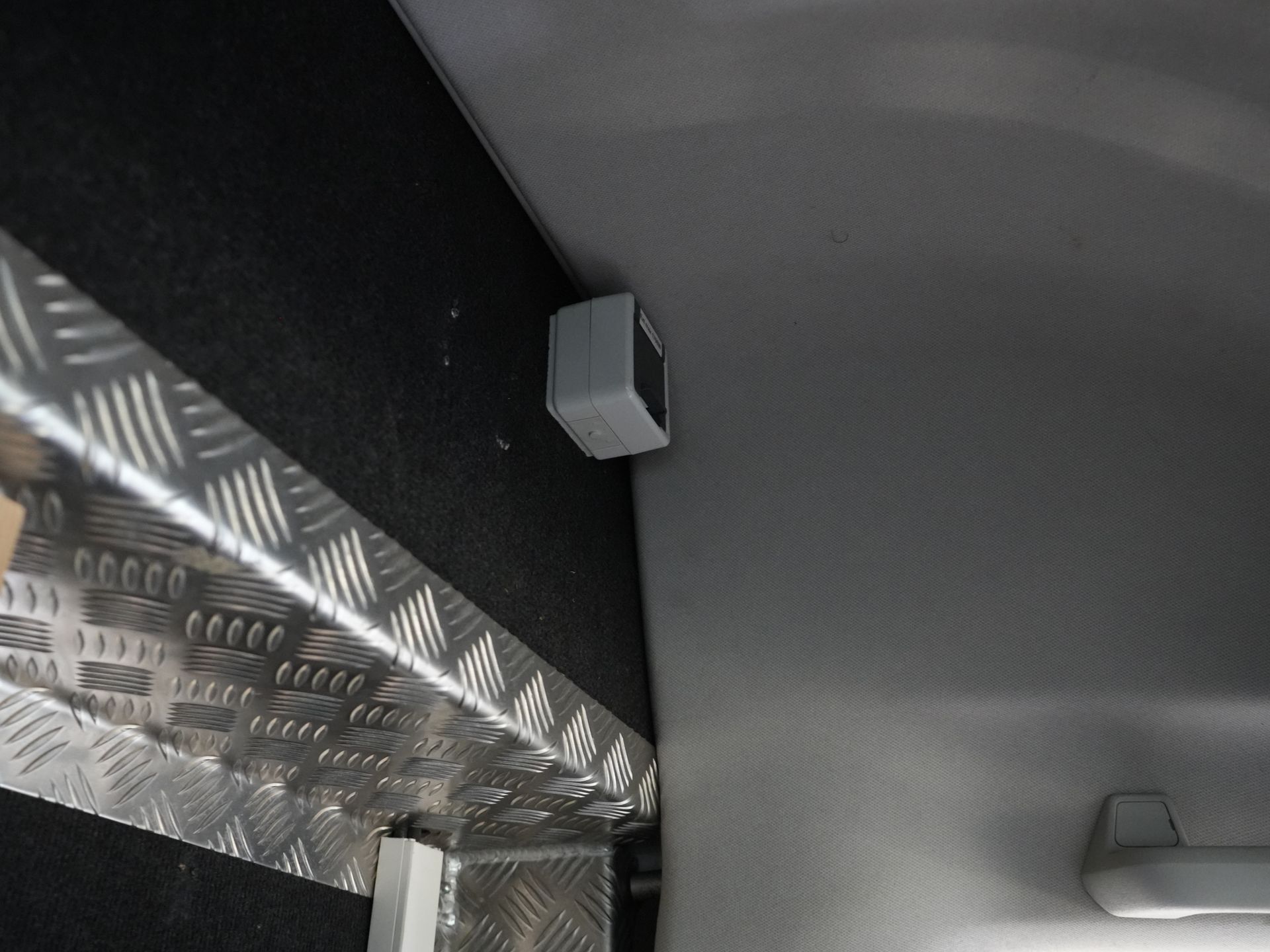 Volkswagen Crafter Van 2.0 TDI 180 ch L3H3 270Gr. Portes/ Sièges Gev. Sièges/ Galerie de toit/ Chauffage au sol/ Carplay/ Croisière/ Crochet d'attelage