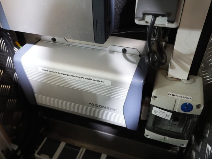 Volkswagen Crafter Van 2.0 TDI 180 ch L3H3 270Gr. Portes/ Sièges Gev. Sièges/ Galerie de toit/ Chauffage au sol/ Carplay/ Croisière/ Crochet d'attelage