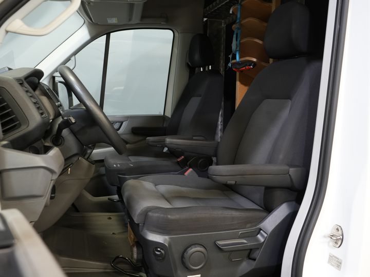 Volkswagen Crafter Van 2.0 TDI 180 ch L3H3 270Gr. Portes/ Sièges Gev. Sièges/ Galerie de toit/ Chauffage au sol/ Carplay/ Croisière/ Crochet d'attelage