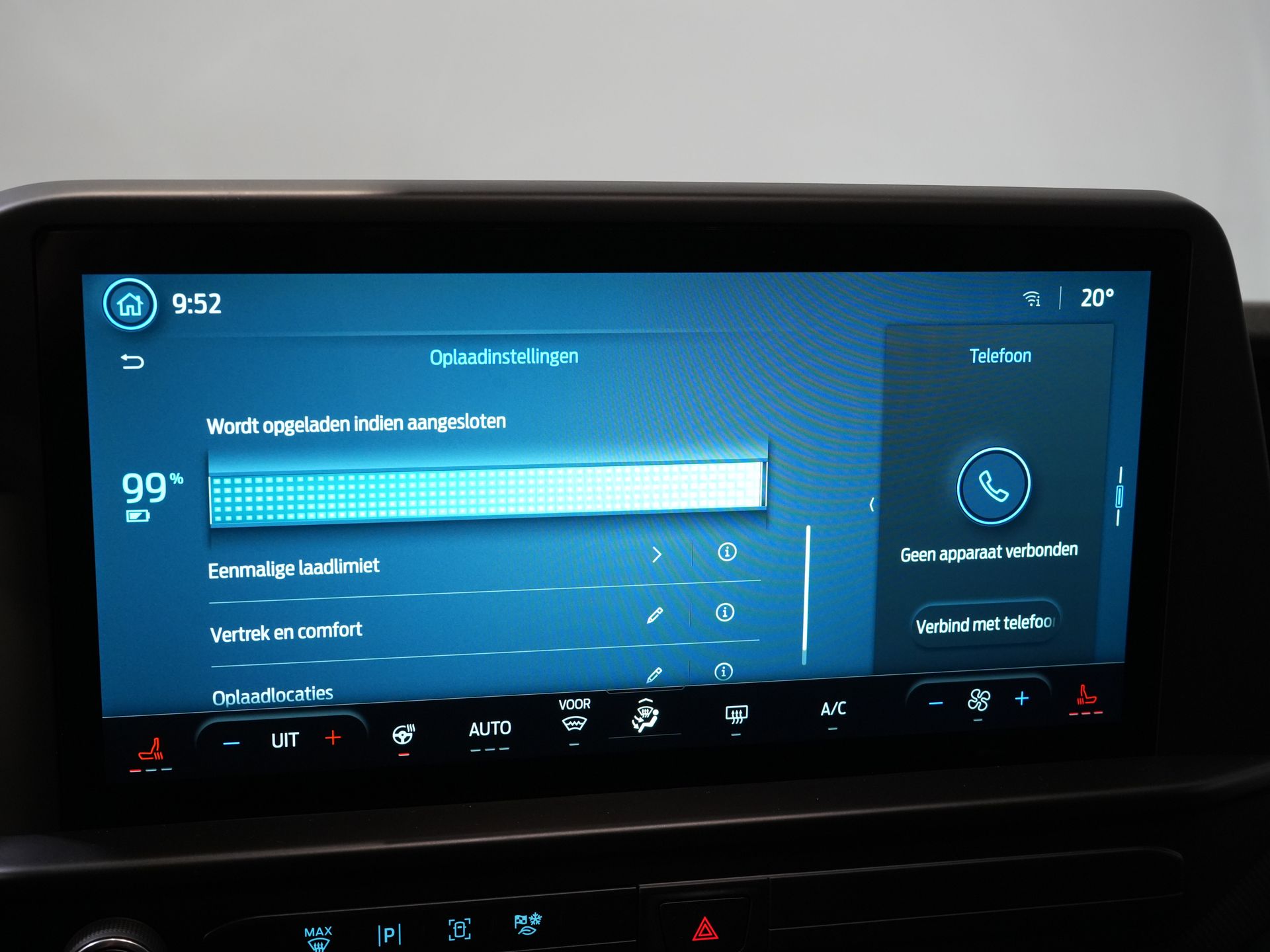 Ford E-Transit Custom Trasporto passeggeri 320 km WLTP L2 Combi/ 9 posti/ LED/ Riscaldamento autonomo/ Sedili riscaldati/ Volante riscaldato/ CarPlay/ Telecamera/ Climatizzatore/ PDC/ Cruise control