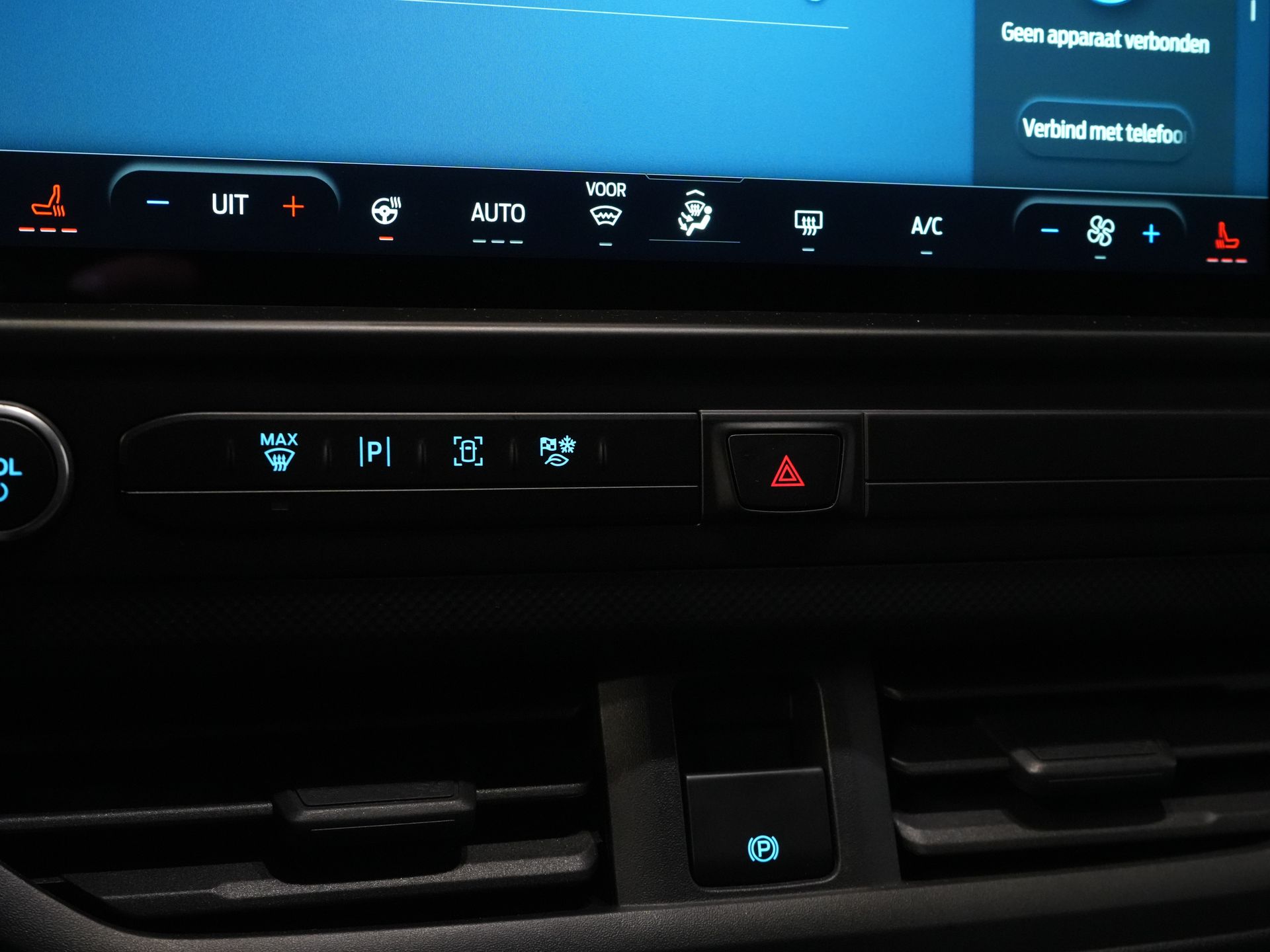 Ford E-Transit Custom Trasporto passeggeri 320 km WLTP L2 Combi/ 9 posti/ LED/ Riscaldamento autonomo/ Sedili riscaldati/ Volante riscaldato/ CarPlay/ Telecamera/ Climatizzatore/ PDC/ Cruise control