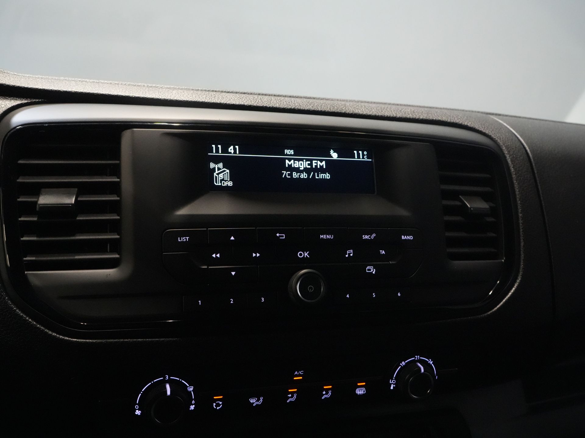 Fiat Scudo Van 2.0 MJ 145 KM Aut. L3 Wnętrze/ Ogrzewanie postojowe/ Ogrzewanie siedzeń/ Tempomat/ Klimatyzacja/ Hak holowniczy