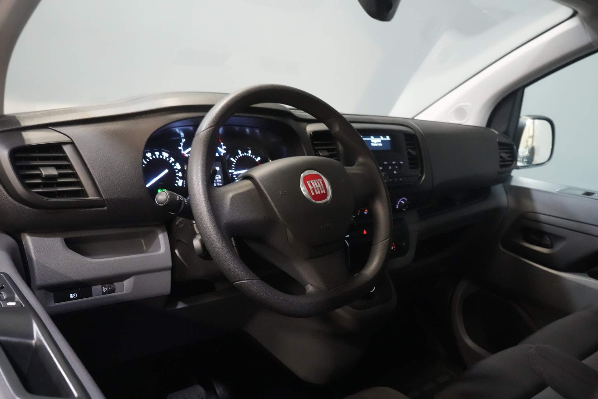 Fiat Scudo Van 2.0 MJ 145 hp Aut. L3 Innenraum/ Standheizung/ Sitzheizung/ Cruise/ Klimaanlage/ Abschlepphaken