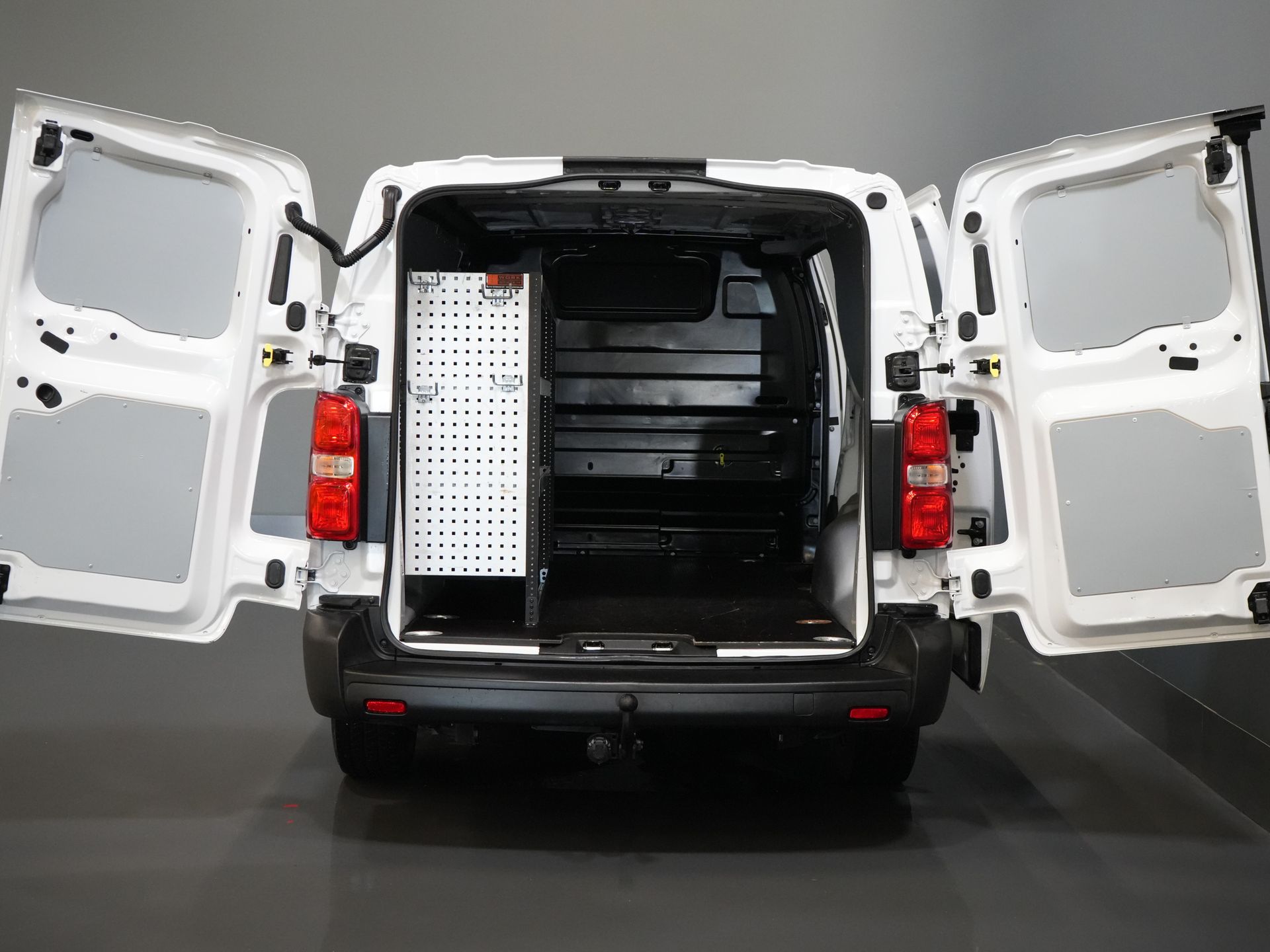 Fiat Scudo Bestelbus 2.0 MJ 145 pk Aut. L3 Inrichting/ Standkachel/ Stoelverw./ Cruise/ Airco/ Trekhaak