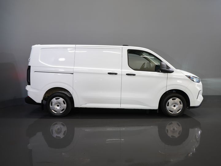 Ford Transit Custom Van 2.0 TDCI 135 cv LED/ Carplay/ 2.8t Remolqueverm./ Direcciónverm./ Stoelverw./ Clima/ Cámara/ Crucero/ PDC