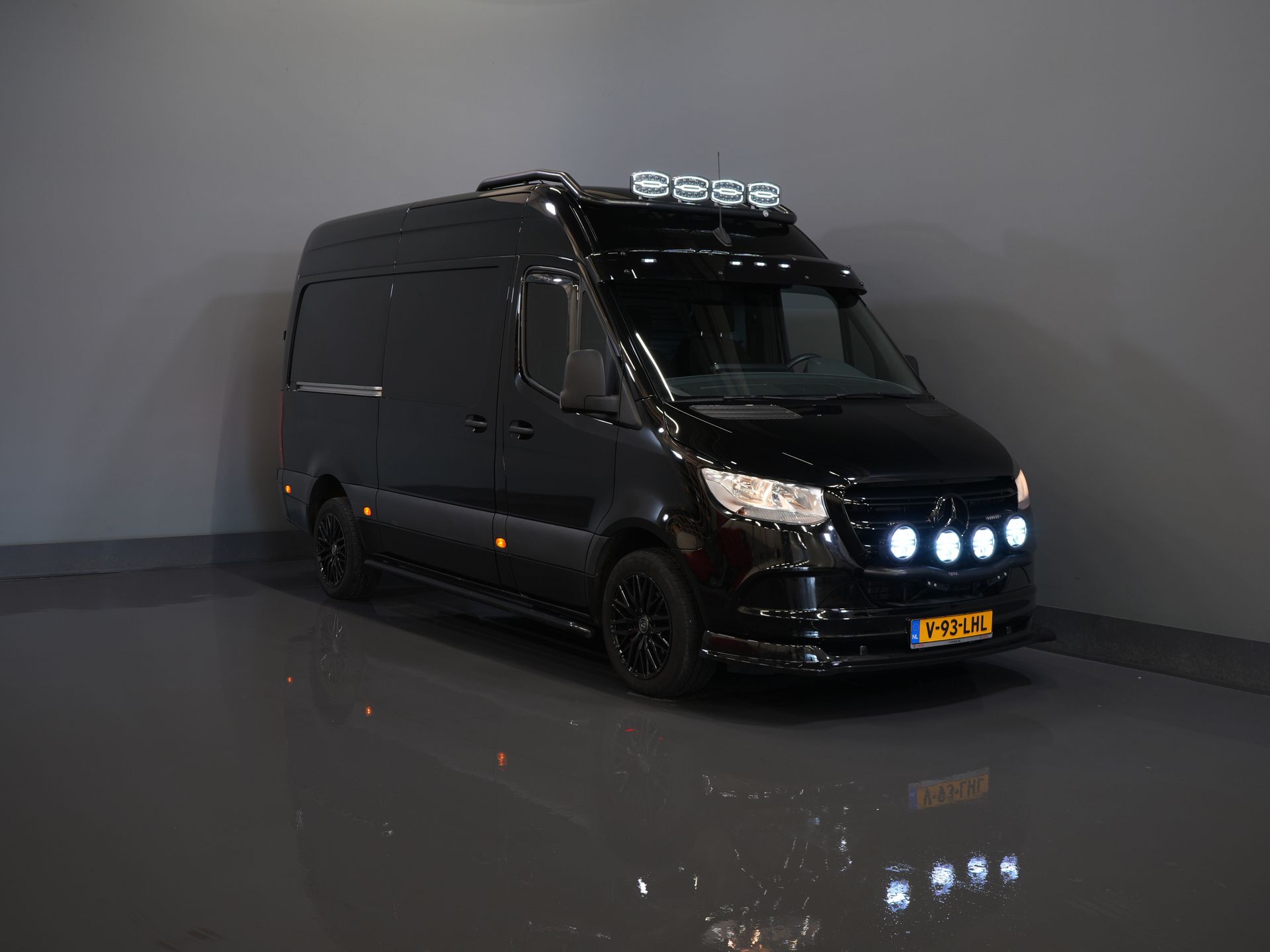Mercedes-Benz Sprinter Furgoneta 317 CDI Aut. L2H2 3.5t Trekverm./ Gev.Stoel/ Standkachel/ Carplay/ Camera/ Navi/ Cruise/ DAB/ LMV/ Sidebars/ Towbar