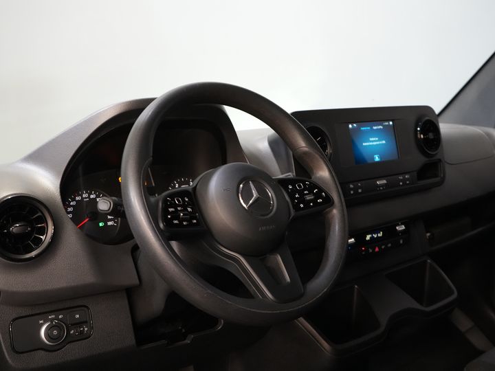 Mercedes-Benz Sprinter Furgoneta 317 CDI Aut. L2H2 3.5t Trekverm./ Gev.Stoel/ Standkachel/ Carplay/ Camera/ Navi/ Cruise/ DAB/ LMV/ Sidebars/ Towbar