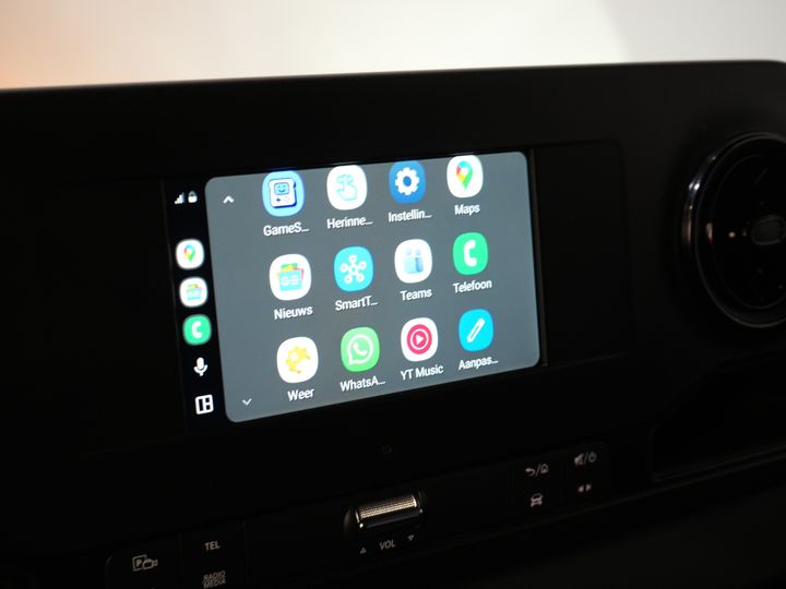 Mercedes-Benz Sprinter Furgoneta 317 CDI Aut. L2H2 3.5t Trekverm./ Gev.Stoel/ Standkachel/ Carplay/ Camera/ Navi/ Cruise/ DAB/ LMV/ Sidebars/ Towbar
