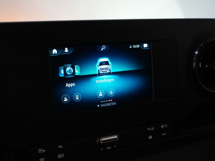 Mercedes-Benz Sprinter Furgoneta 317 CDI Aut. L2H2 3.5t Trekverm./ Gev.Stoel/ Standkachel/ Carplay/ Camera/ Navi/ Cruise/ DAB/ LMV/ Sidebars/ Towbar