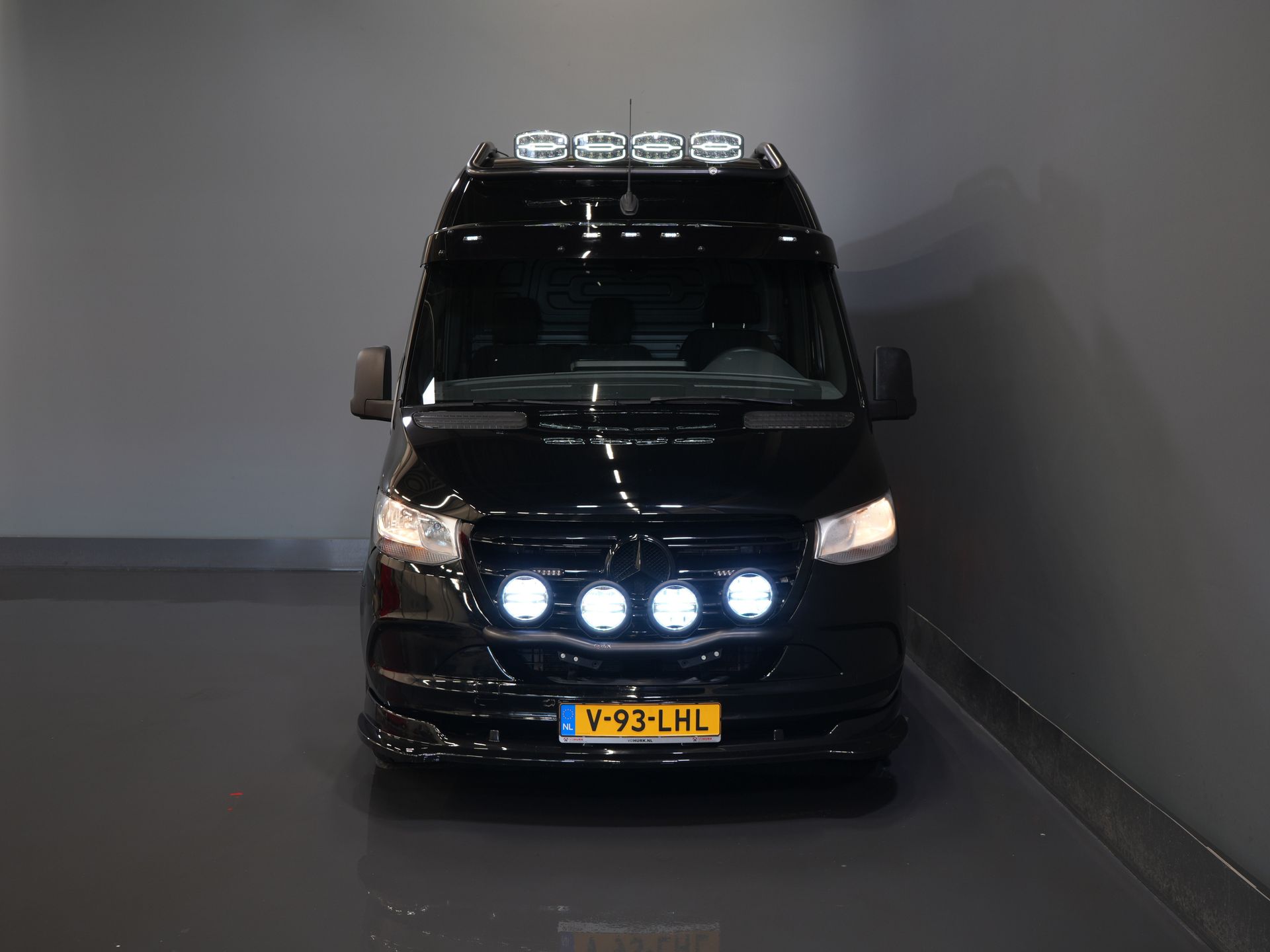 Mercedes-Benz Sprinter Furgoneta 317 CDI Aut. L2H2 3.5t Trekverm./ Gev.Stoel/ Standkachel/ Carplay/ Camera/ Navi/ Cruise/ DAB/ LMV/ Sidebars/ Towbar