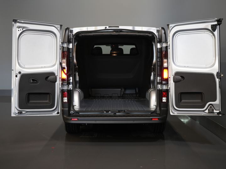 Renault Trafic Van 2.0 dCi 130 hp L2 BPM FREE! DC Doppelkabine LED/ 2x Schiebetür/ Navi/ Carplay/ Kamera/ PDC/ Tempomat