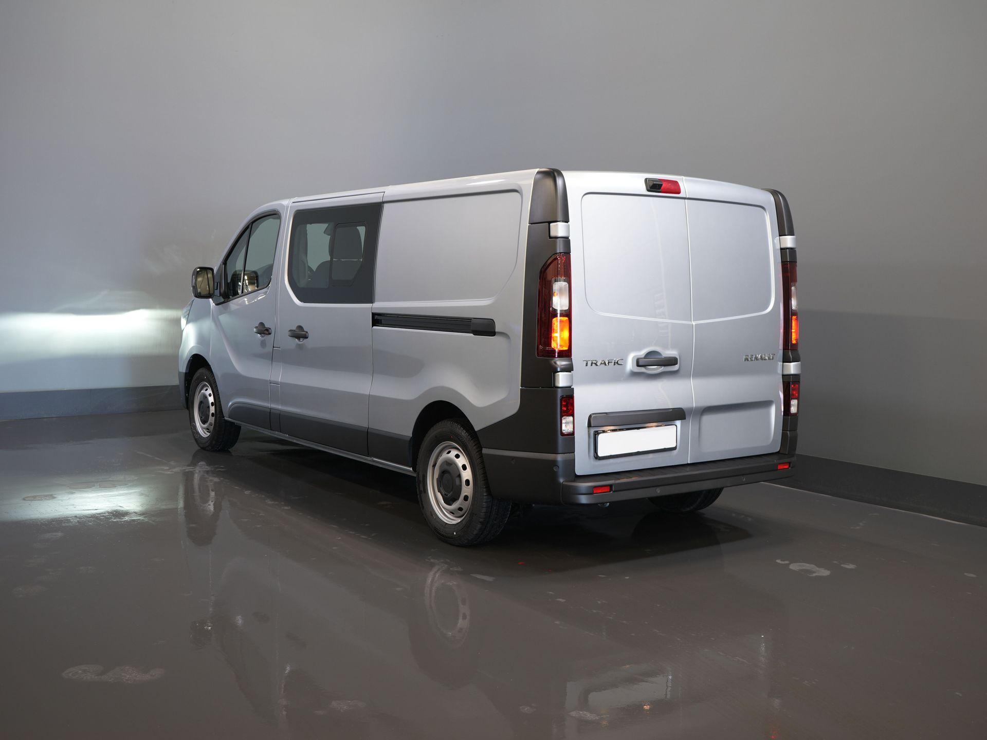 Renault Trafic Van 2.0 dCi 130 hp L2 BPM FREE! DC Doppelkabine LED/ 2x Schiebetür/ Navi/ Carplay/ Kamera/ PDC/ Tempomat