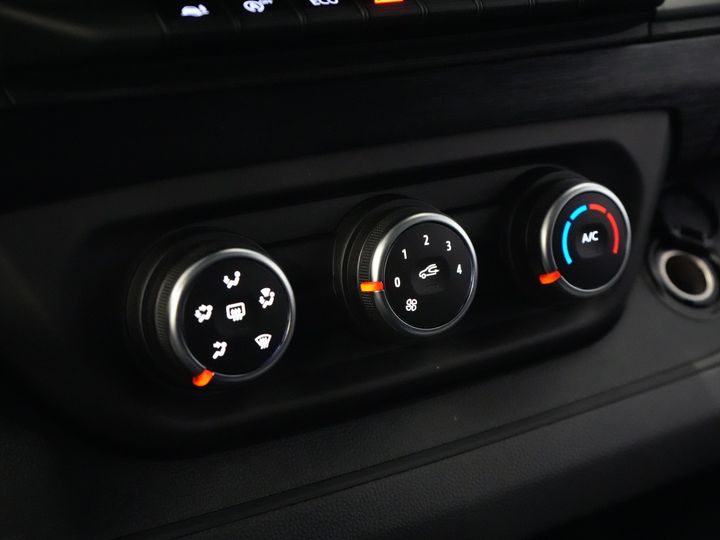 Renault Trafic Van 2.0 dCi 130 hp L2 BPM FREE! DC Doppelkabine LED/ 2x Schiebetür/ Navi/ Carplay/ Kamera/ PDC/ Tempomat