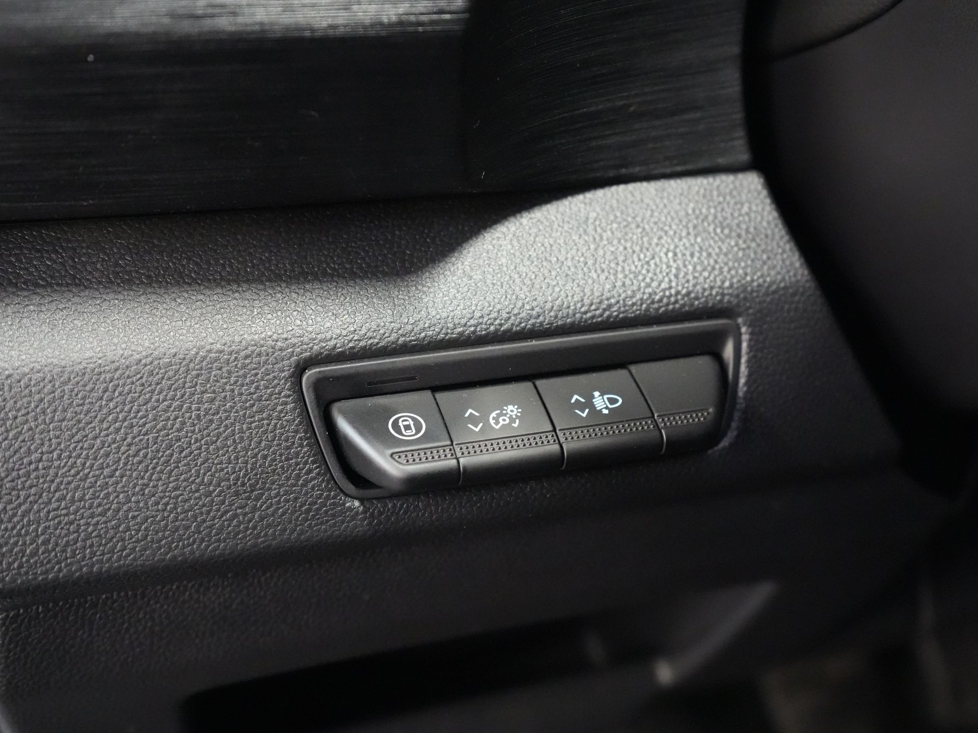 Renault Trafic Van 2.0 dCi 130 hp L2 BPM FREE! DC Doppelkabine LED/ 2x Schiebetür/ Navi/ Carplay/ Kamera/ PDC/ Tempomat