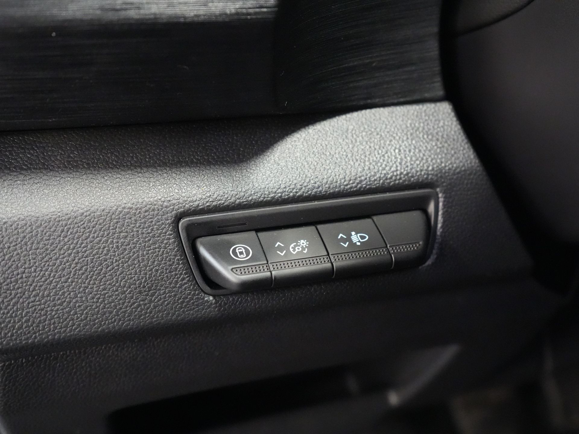 Renault Trafic Van 2.0 dCi 130 hp L2 BPM FREE! DC Doppelkabine LED/ 2x Schiebetür/ Navi/ Carplay/ Kamera/ PDC/ Tempomat