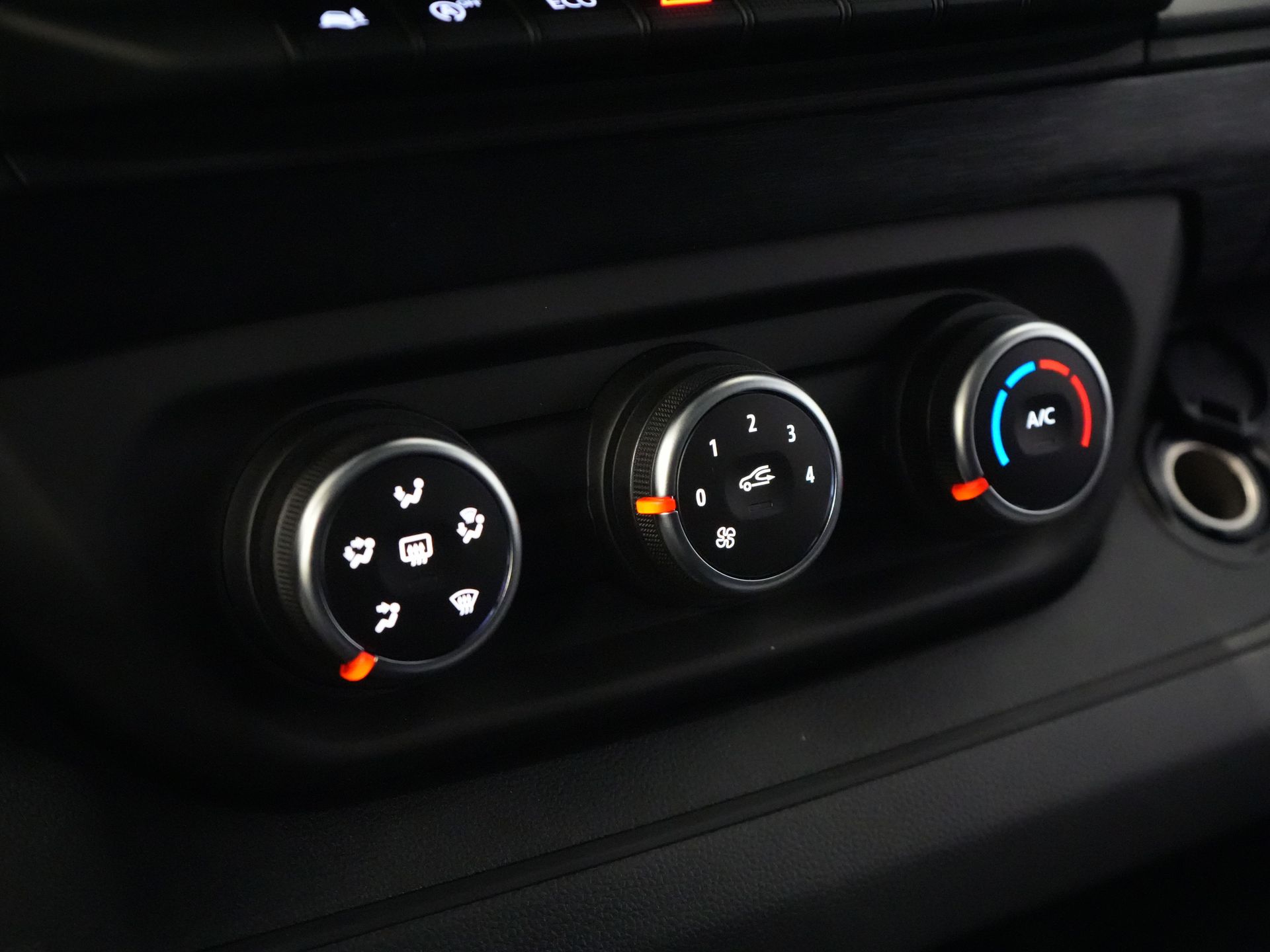 Renault Trafic Van 2.0 dCi 130 hp L2 BPM FREE! DC Doppelkabine LED/ 2x Schiebetür/ Navi/ Carplay/ Kamera/ PDC/ Tempomat