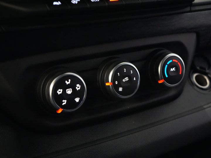 Renault Trafic Van 2.0 dCi 130 hp L2 BPM FREE! DC Doppelkabine LED/ 2x Schiebetür/ Navi/ Carplay/ Kamera/ PDC/ Tempomat