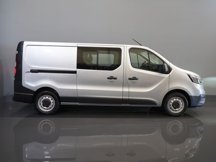 Renault Trafic Van 2.0 dCi 130 hp L2 BPM FREE! DC Doppelkabine LED/ 2x Schiebetür/ Navi/ Carplay/ Kamera/ PDC/ Tempomat