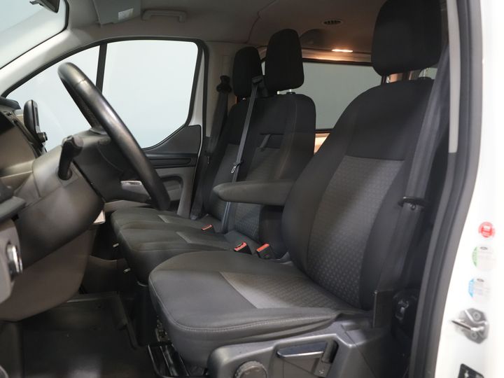 Ford Transit Custom Passenger Transport Tourneo 2.0 TDCI € 30,182 incl. TVA/BPM Trend Combi/ Kombi/ 9 Person/ 9 P/ Cruise/ PDC/ Airco