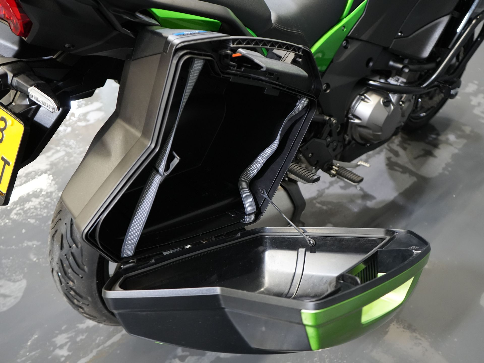 Kawasaki Sport/tour Versys 1000 Tourer TVA moto (TTC €12,950)/ Cruise/ ABS/ Panniers/ Valbrackets/ Givi