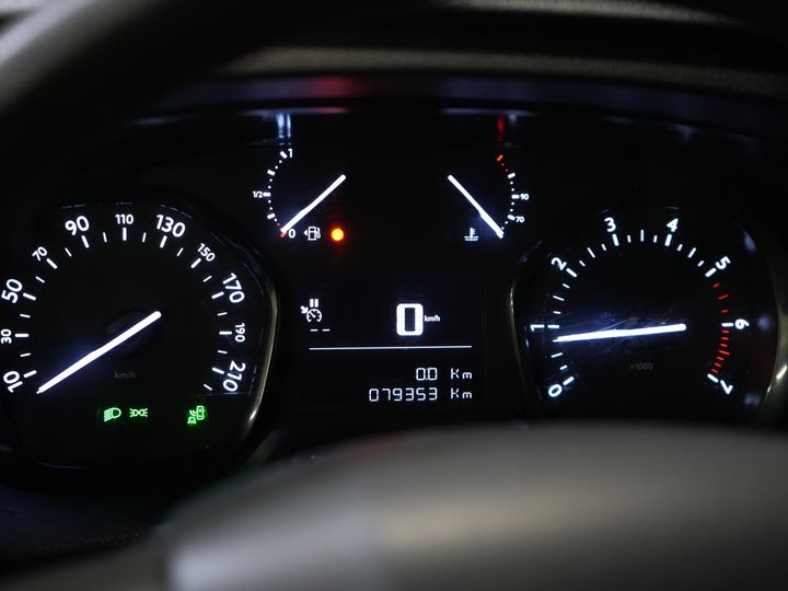 Peugeot Expert Bestelbus 2.0 HDI 125 pk L3 EXPORT ONLY Carplay/ PDC/ Cruise/ Navi/ Trekhaak/ Airco