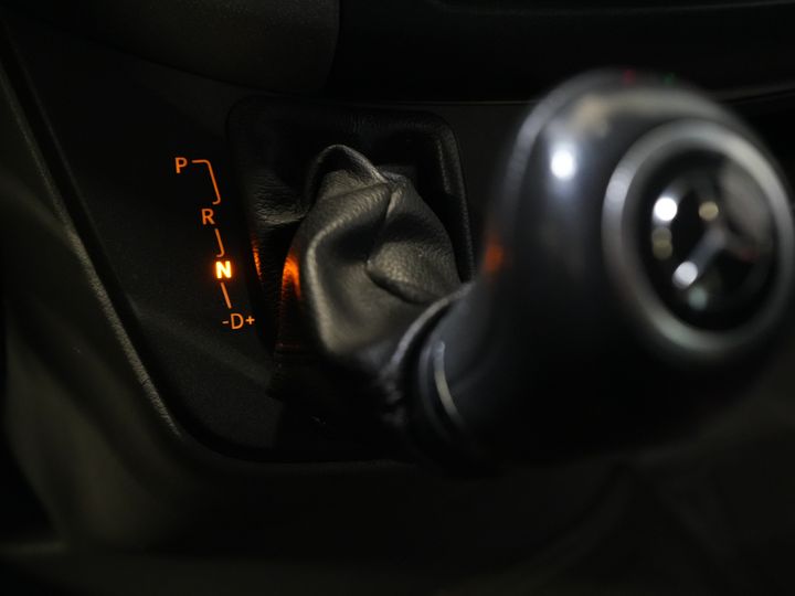 Mercedes-Benz Sprinter Пасажирський транспорт 213 2.2 CDI Авт. L2H2 €13 915,- Вкл. ПДВ (BPM FREE) ЕКСПОРТ Комбі/ 9 осіб/ Kombi/ 9P/ Airco/ PDC