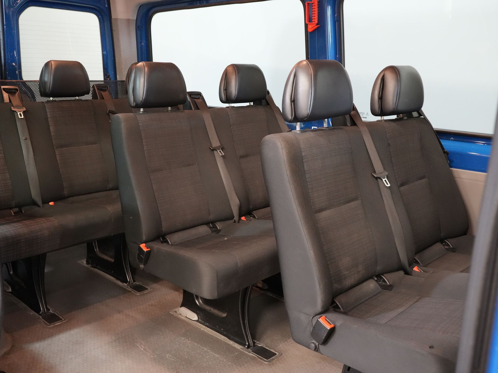 Mercedes-Benz Sprinter Пасажирський транспорт 213 2.2 CDI Авт. L2H2 €13 915,- Вкл. ПДВ (BPM FREE) ЕКСПОРТ Комбі/ 9 осіб/ Kombi/ 9P/ Airco/ PDC