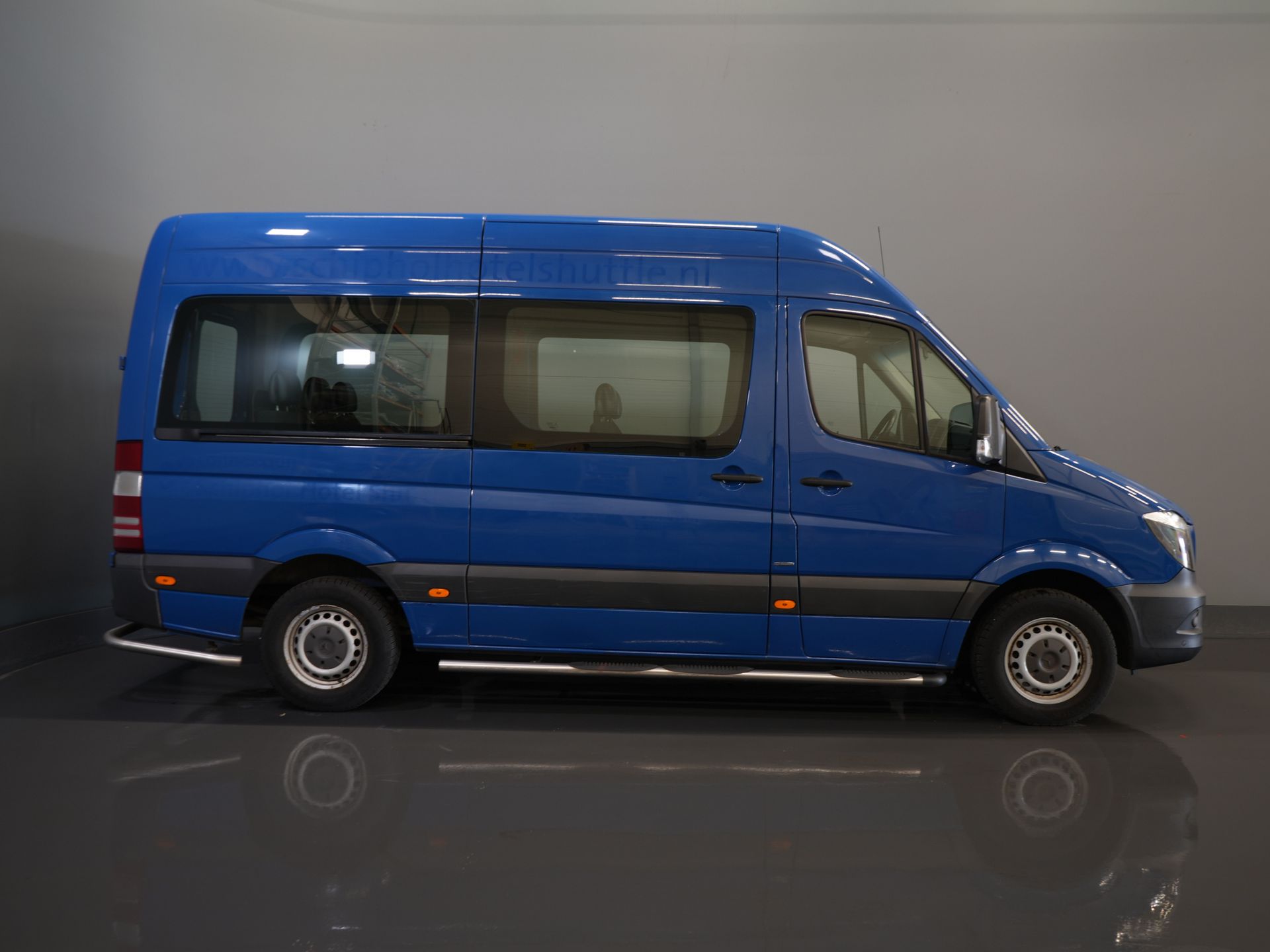 Mercedes-Benz Sprinter Пасажирський транспорт 213 2.2 CDI Авт. L2H2 €13 915,- Вкл. ПДВ (BPM FREE) ЕКСПОРТ Комбі/ 9 осіб/ Kombi/ 9P/ Airco/ PDC
