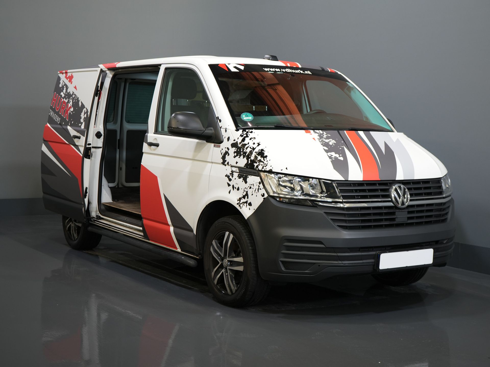 Volkswagen Transporter Van T6.1 2.0 TDI DEMO BPM БЕЗКОШТОВНО! Carplay/ Круїз/ LMV/ Бічні панелі/ PDC/ Airco