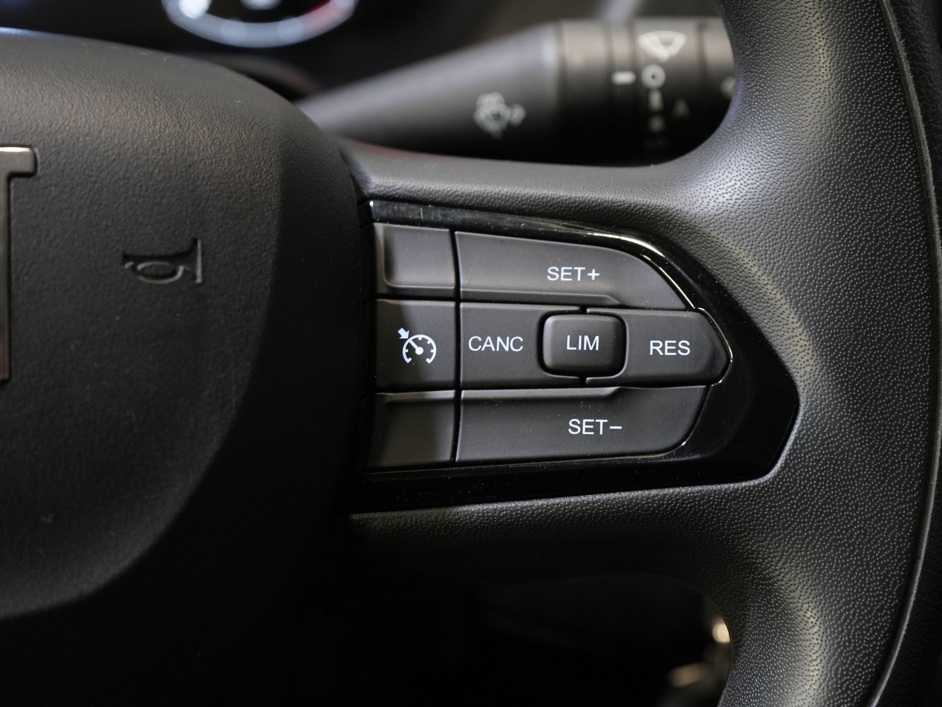 Fiat Ducato Furgone 2.2 MJ 180 CV Aut. L3H2 DC Doppia Cabina ESENTE BPM! 6 Pers./ 2x Porta Scorrevole/ Climatizzatore/ 2,5 t di traino/ Cruise Control/ Telecamera/ Gancio di traino