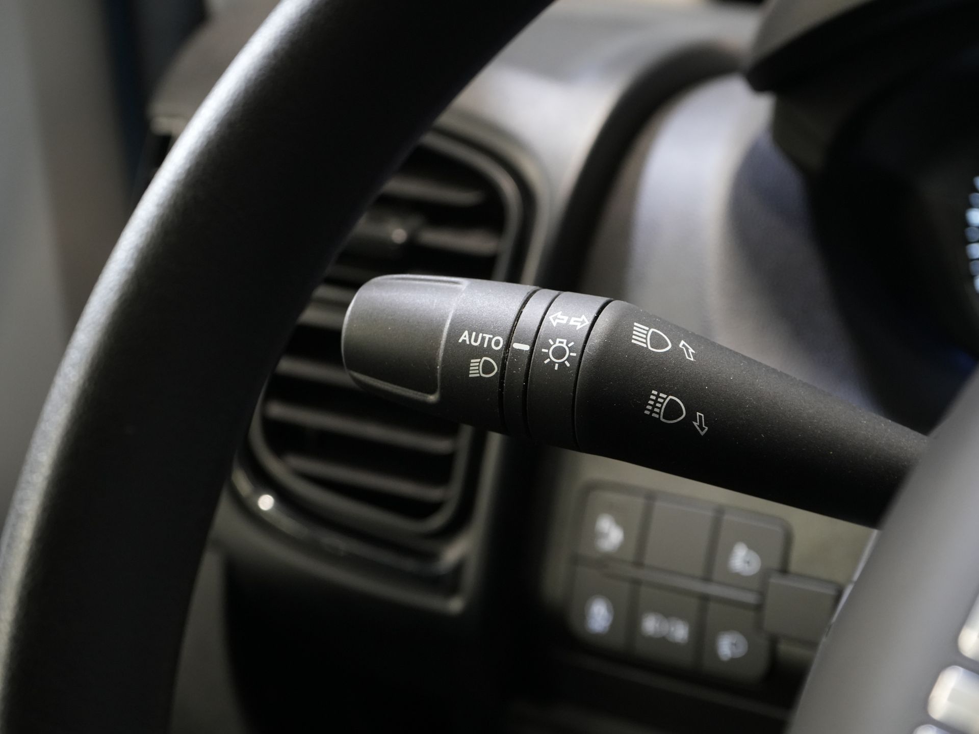 Fiat Ducato Furgone 2.2 MJ 180 CV Aut. L3H2 DC Doppia Cabina ESENTE BPM! 6 Pers./ 2x Porta Scorrevole/ Climatizzatore/ 2,5 t di traino/ Cruise Control/ Telecamera/ Gancio di traino