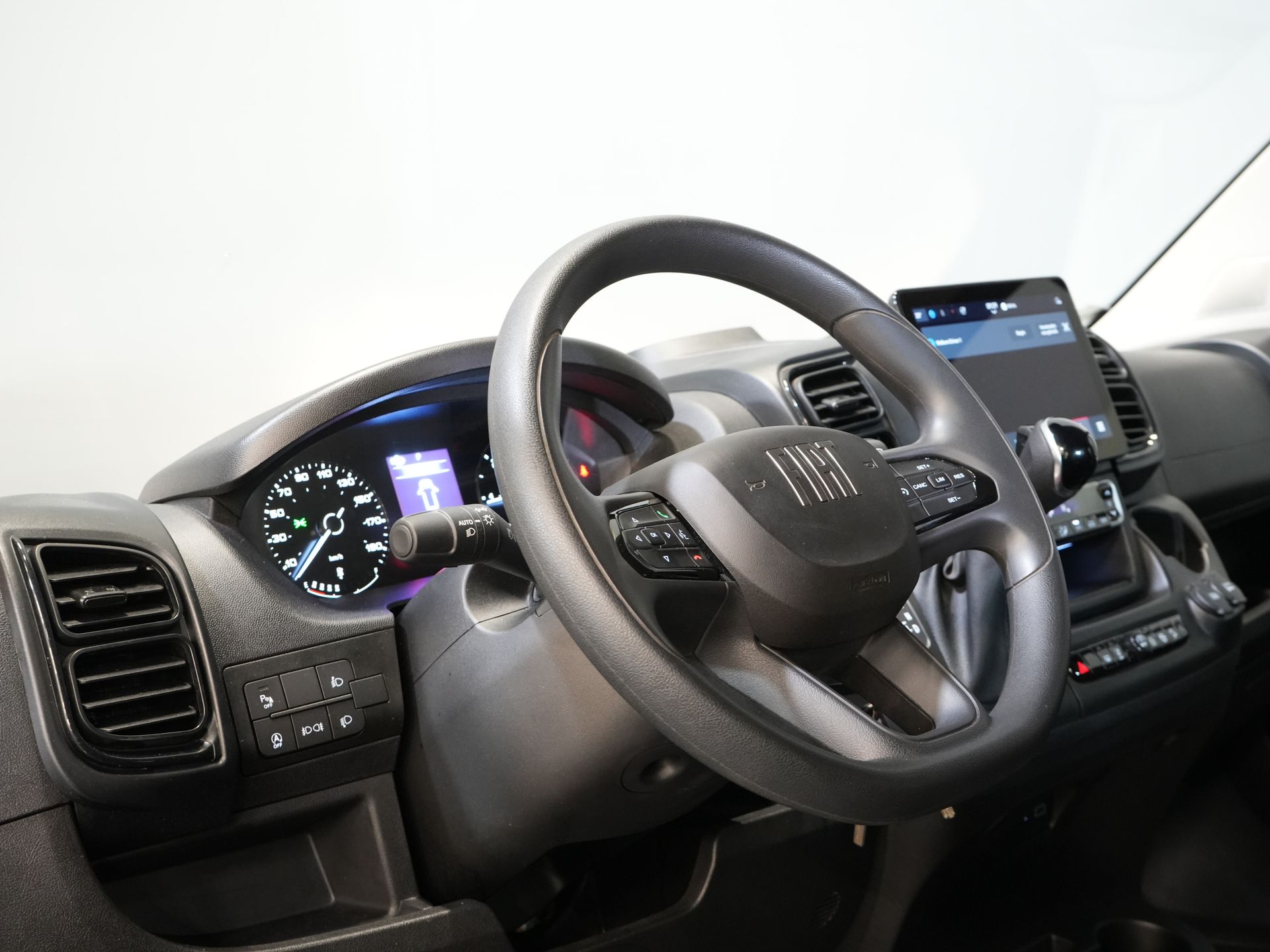 Fiat Ducato Furgone 2.2 MJ 180 CV Aut. L3H2 DC Doppia Cabina ESENTE BPM! 6 Pers./ 2x Porta Scorrevole/ Climatizzatore/ 2,5 t di traino/ Cruise Control/ Telecamera/ Gancio di traino