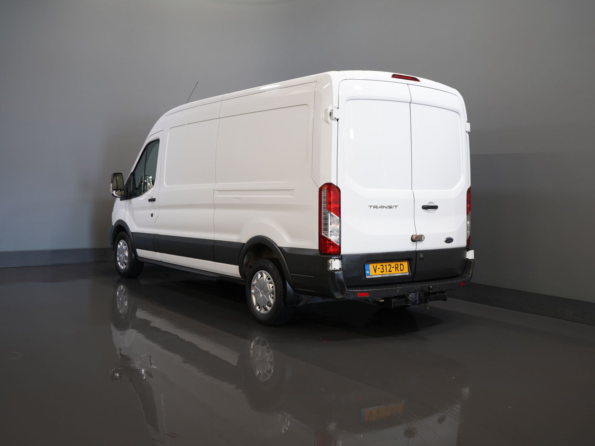 Ford Transit Van 330 2.0 TDCI 130 ch Trend Aut. L3H2 Carplay/ Camera/ PDC/ Cruise/ Towbar/ Airco