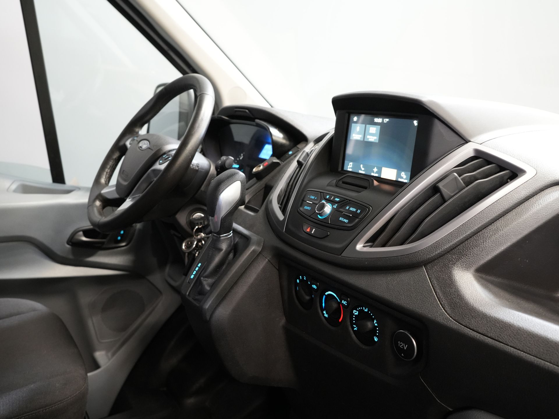 Ford Transit Van 330 2.0 TDCI 130 ch Trend Aut. L3H2 Carplay/ Camera/ PDC/ Cruise/ Towbar/ Airco