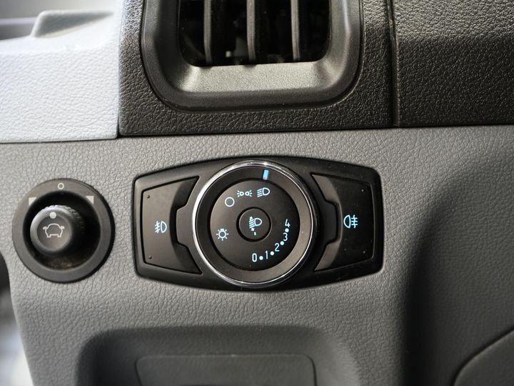 Ford Transit Van 330 2.0 TDCI 130 ch Trend Aut. L3H2 Carplay/ Camera/ PDC/ Cruise/ Towbar/ Airco