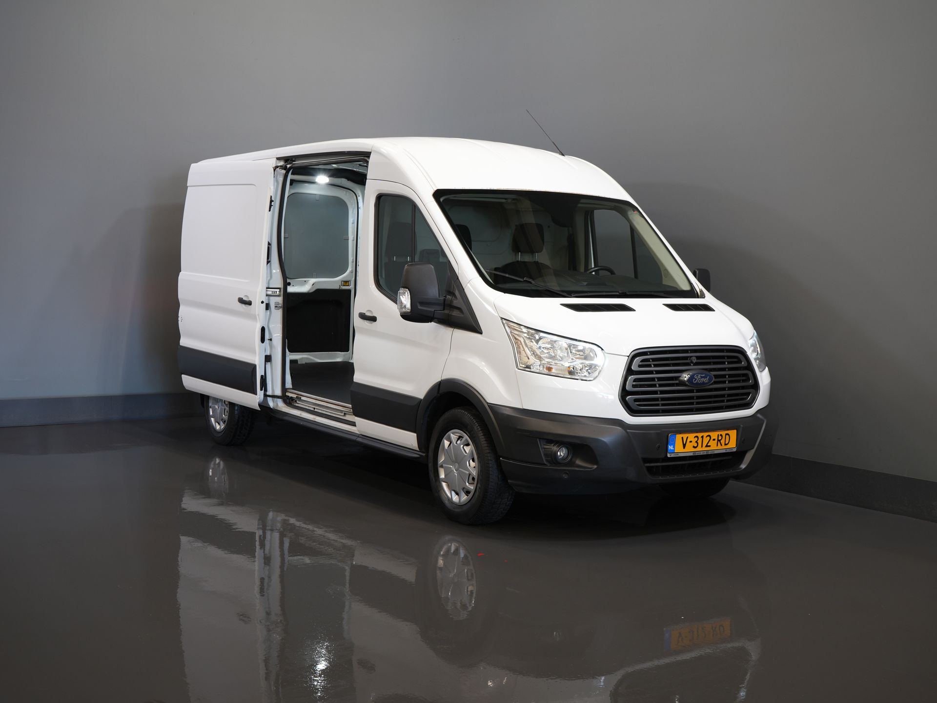 Ford Transit Van 330 2.0 TDCI 130 ch Trend Aut. L3H2 Carplay/ Camera/ PDC/ Cruise/ Towbar/ Airco