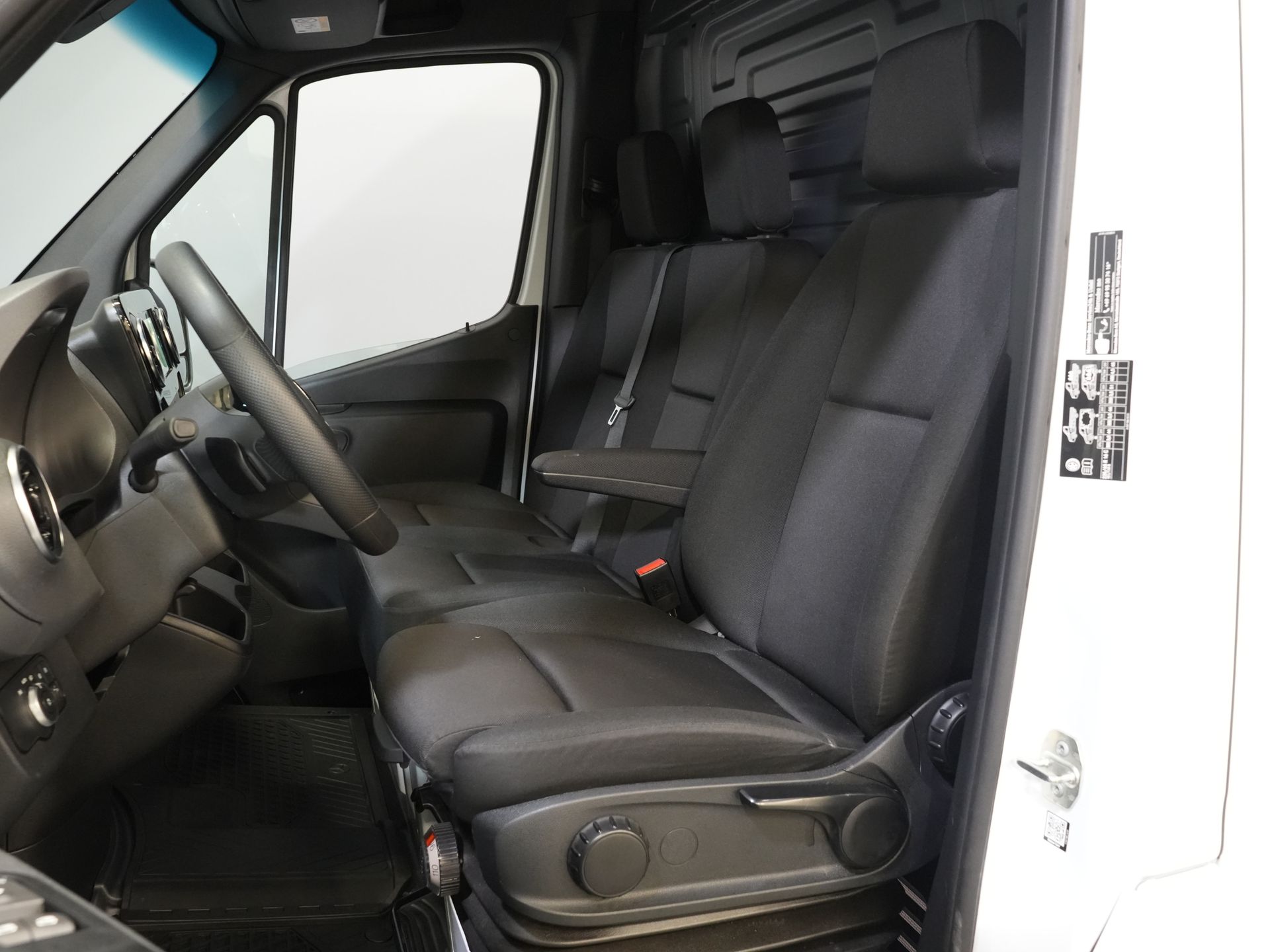 Mercedes-Benz Sprinter Van 317 CDI Aut. L2H2 BPM GRATIS! 3.5t holowanie/montowane siedzenia/ 270 Gr. drzwi/ ogrzewanie siedzeń/Navi/ kamera/ Cruise/ Airco/ DAB