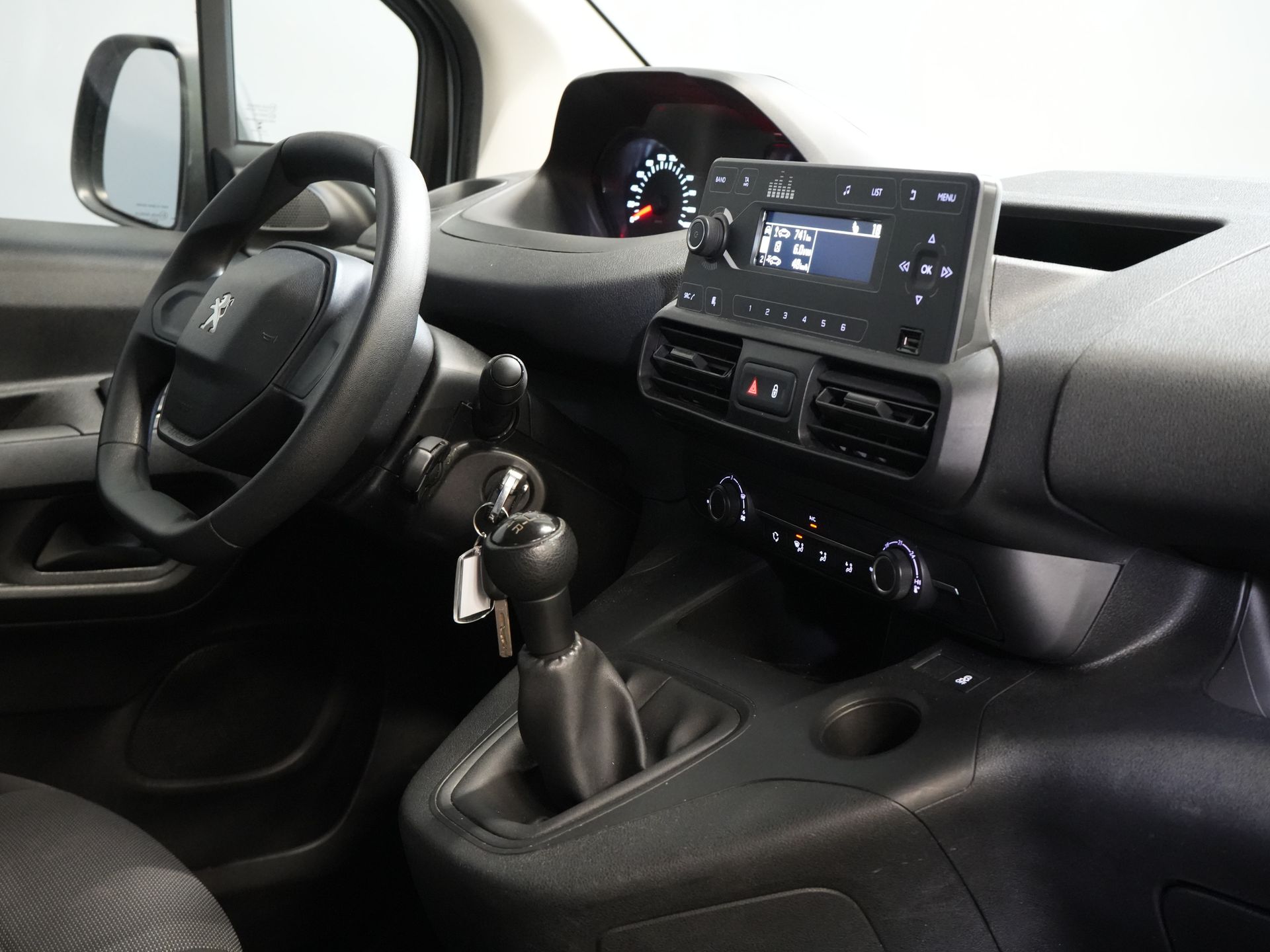 Peugeot Partner Bestelbus 1.6 HDI 75 pk EXPORT ONLY Rijdt Prima/ Volledig Onderhouden/ Airco/