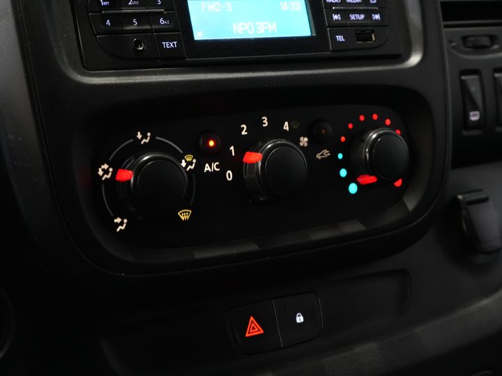 Renault Trafic Van 1.6 dCi 145 ch Sièges / Airco / Croisière / PDC / Crochet d'attelage
