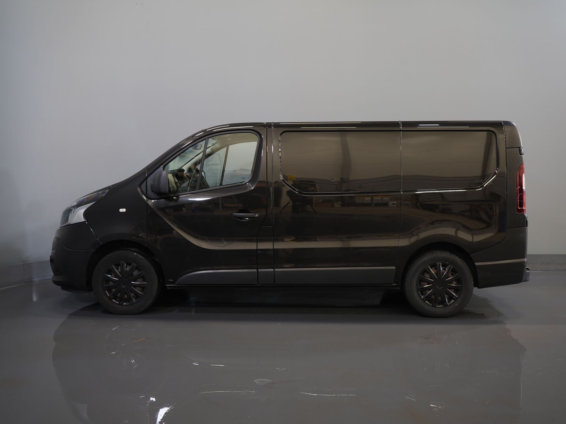 Renault Trafic Van 1.6 dCi 145 ch Sièges / Airco / Croisière / PDC / Crochet d'attelage