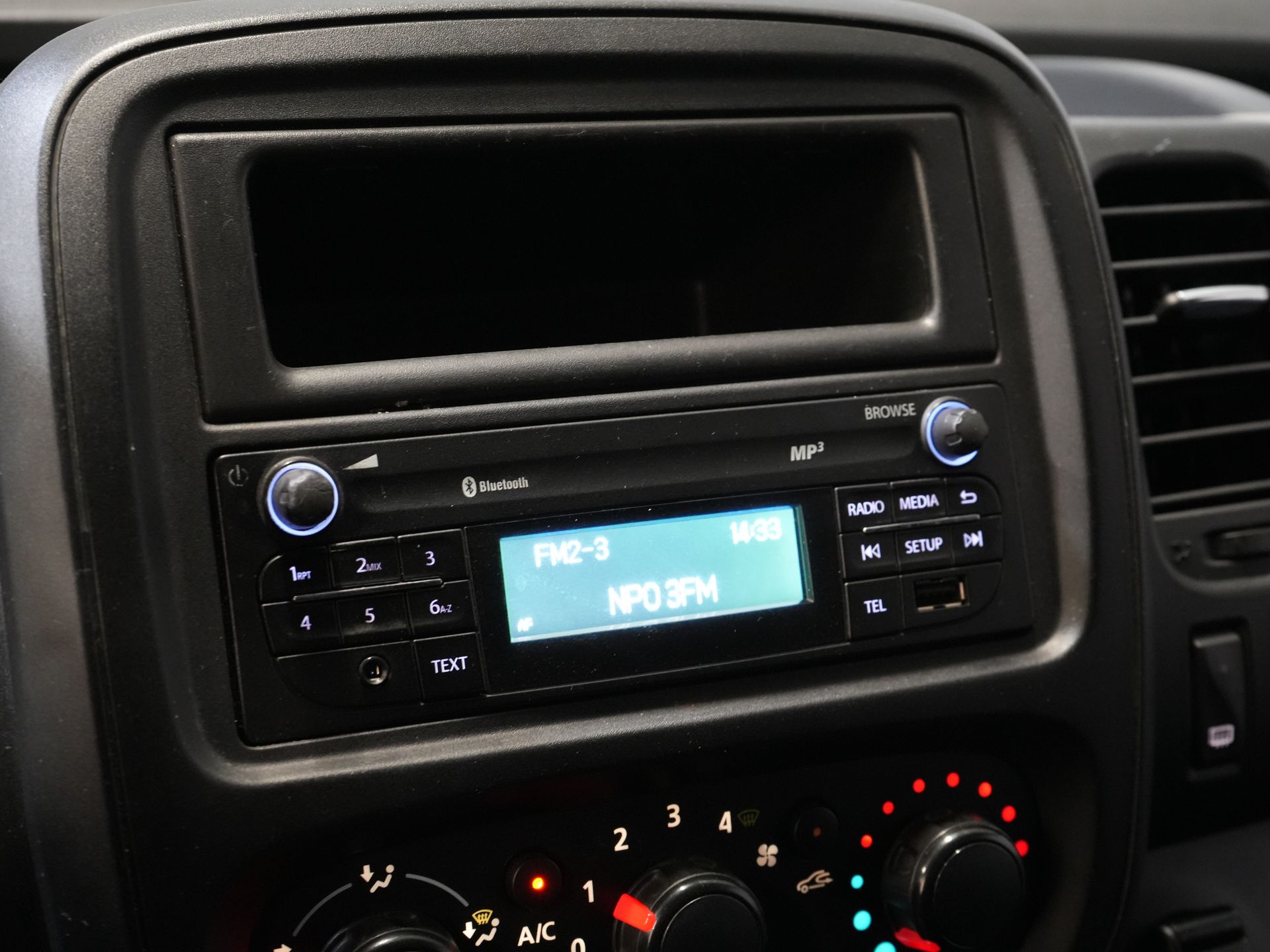 Renault Trafic Van 1.6 dCi 145 ch Sièges / Airco / Croisière / PDC / Crochet d'attelage