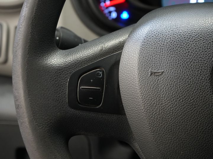 Renault Trafic Van 1.6 dCi 145 ch Sièges / Airco / Croisière / PDC / Crochet d'attelage