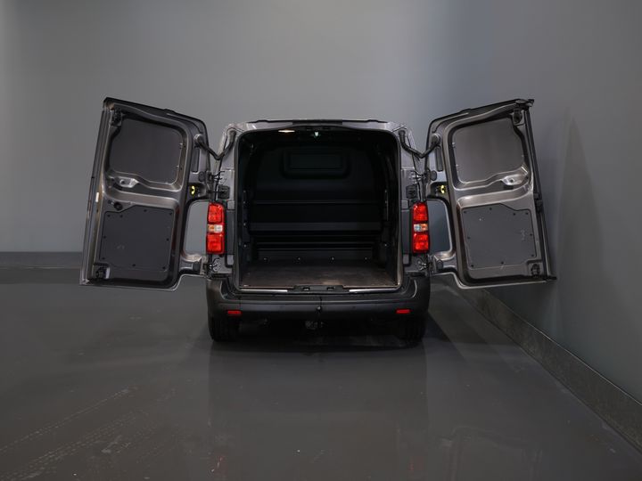 Toyota ProAce Worker Bestelbus 1.5 D-4D 120PK Live Carplay/ Cruise/ Airco/ LMV/ Trekhaak/ Navi/ Camera/ PDC NL Auto