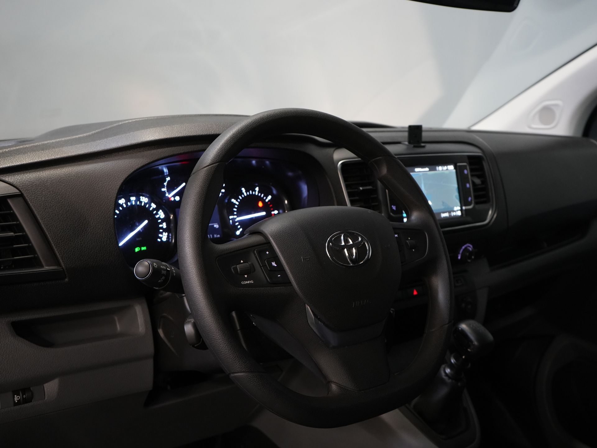 Toyota ProAce Worker Bestelbus 1.5 D-4D 120PK Live Carplay/ Cruise/ Airco/ LMV/ Trekhaak/ Navi/ Camera/ PDC NL Auto