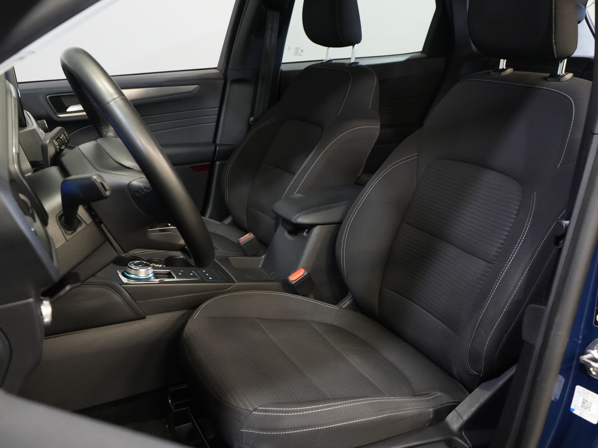 Ford Kuga SUV 2.5 PHEV 225 pk Titanium LED/ Carplay/ Virtual Cockpit/ Elek.Trekhaak/ Navi/ Camera/ PDC/ Climate/ Keyless