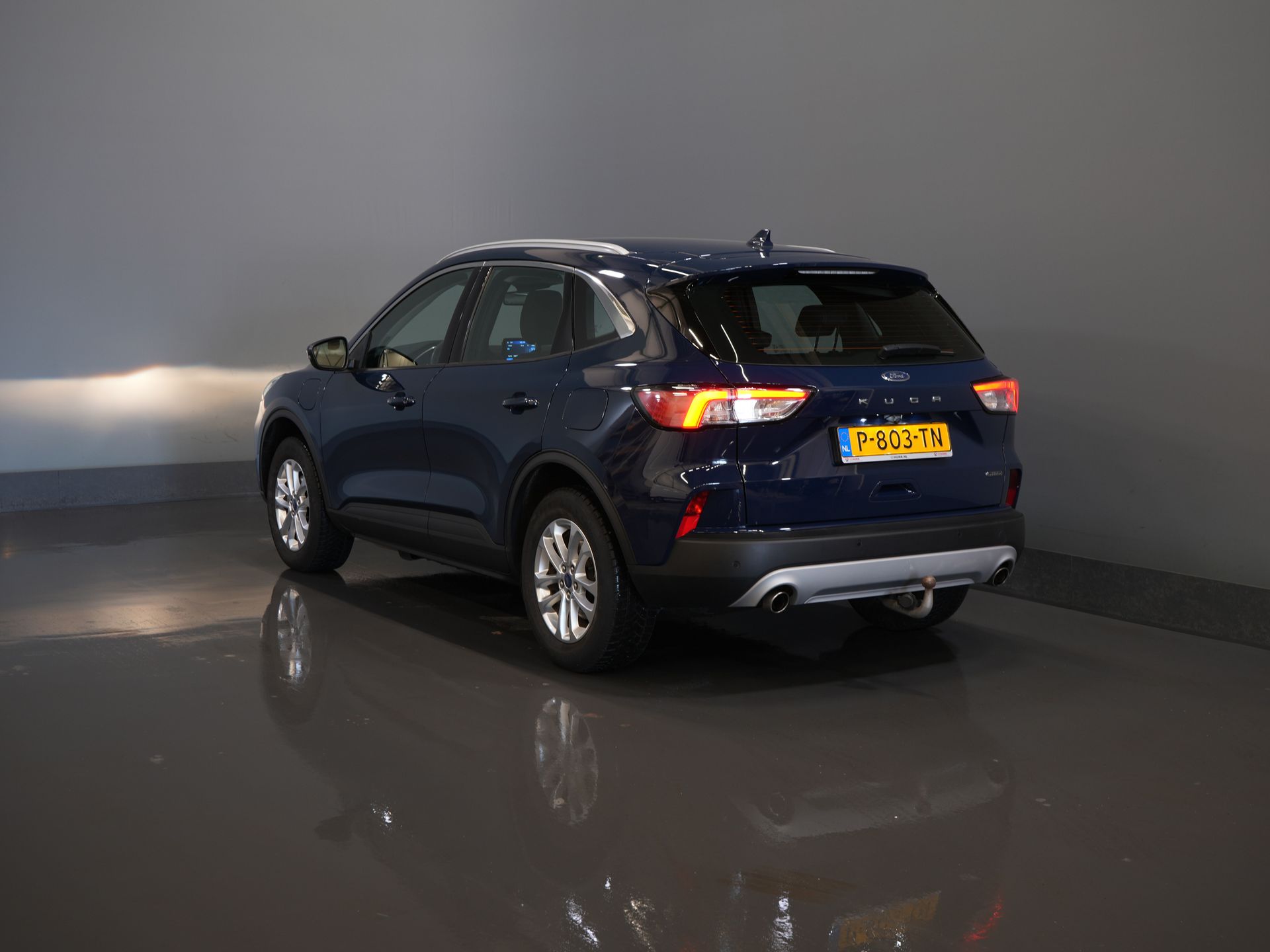Ford Kuga SUV 2.5 PHEV 225 pk Titanium LED/ Carplay/ Virtual Cockpit/ Elek.Trekhaak/ Navi/ Camera/ PDC/ Climate/ Keyless