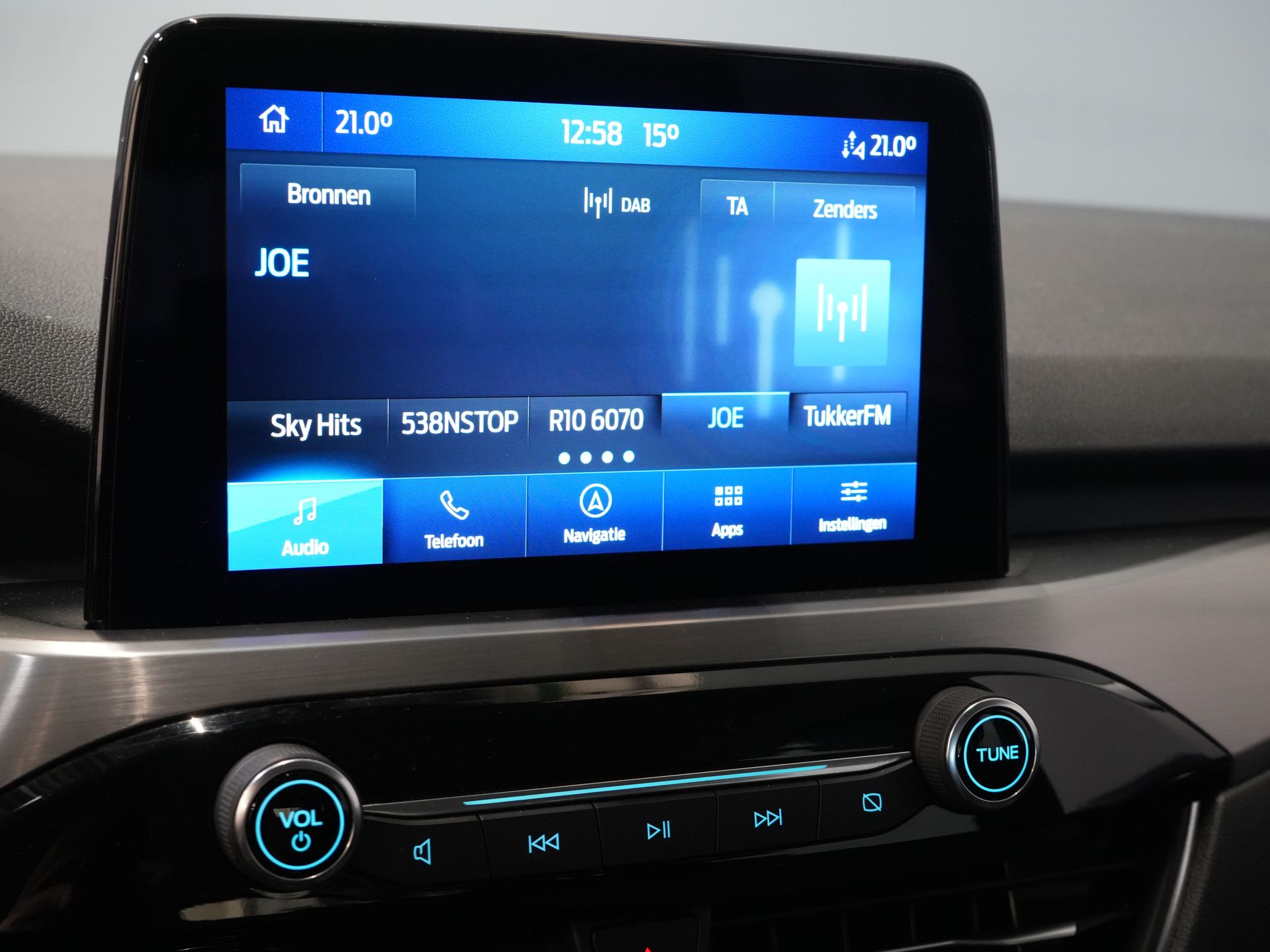 Ford Kuga SUV 2.5 PHEV 225 pk Titanium LED/ Carplay/ Virtual Cockpit/ Elek.Trekhaak/ Navi/ Camera/ PDC/ Climate/ Keyless